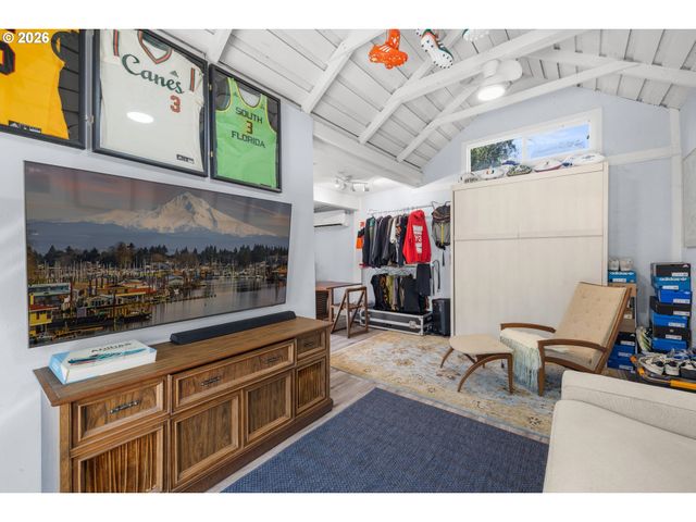 226 N PAGE St, Portland, OR 97227