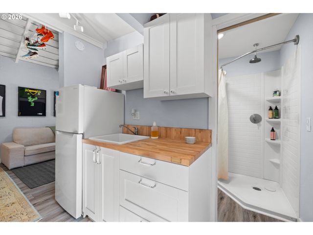 226 N PAGE St, Portland, OR 97227