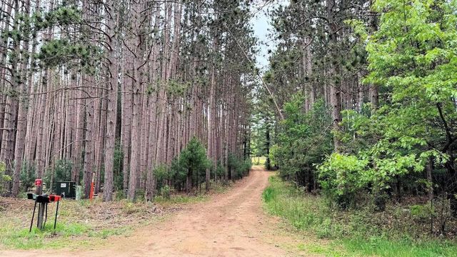 1004 Gem Court, Wisconsin Dells, WI 53965