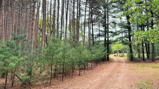 1004 Gem Court, Wisconsin Dells, WI 53965