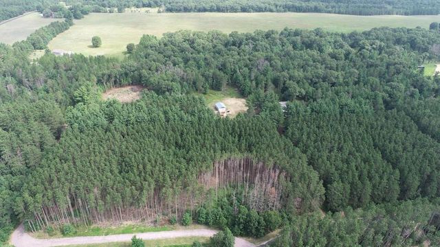 1004 Gem Court, Wisconsin Dells, WI 53965