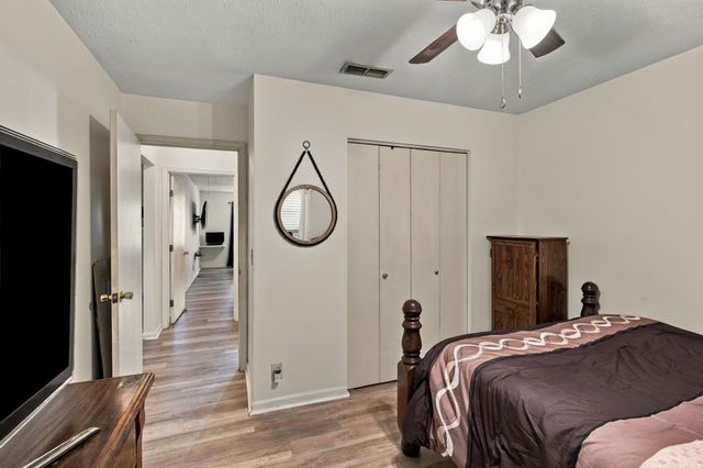 1016 Looby Cir, Nashville, TN 37208