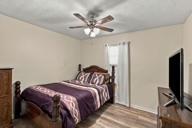 1016 Looby Cir, Nashville, TN 37208