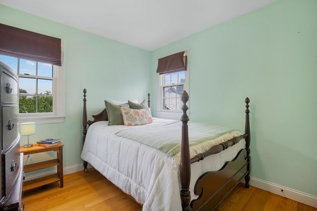 34 Prospect Avenue, Pocasset, MA 02559