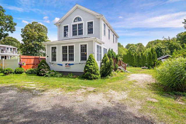 34 Prospect Avenue, Pocasset, MA 02559