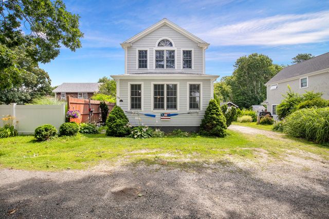 34 Prospect Avenue, Pocasset, MA 02559