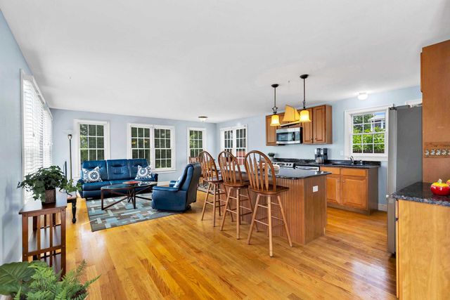 34 Prospect Avenue, Pocasset, MA 02559