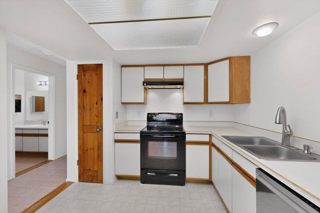 823 Country Club Drive SE 1B, Rio Rancho, NM 87124