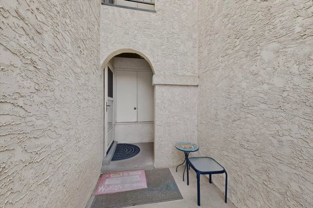 823 Country Club Drive SE 1B, Rio Rancho, NM 87124