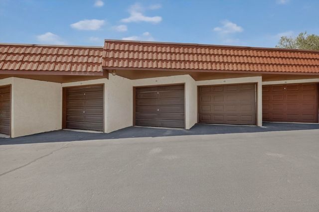 823 Country Club Drive SE 1B, Rio Rancho, NM 87124