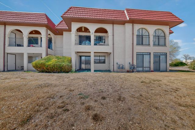 823 Country Club Drive SE 1B, Rio Rancho, NM 87124