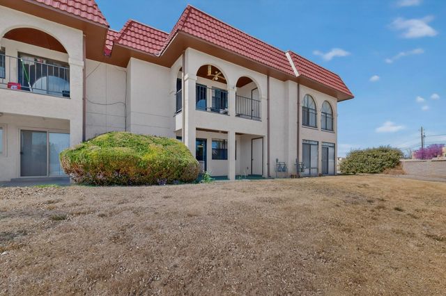 823 Country Club Drive SE 1B, Rio Rancho, NM 87124