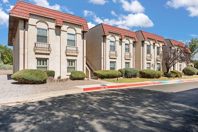 823 Country Club Drive SE 1B, Rio Rancho, NM 87124