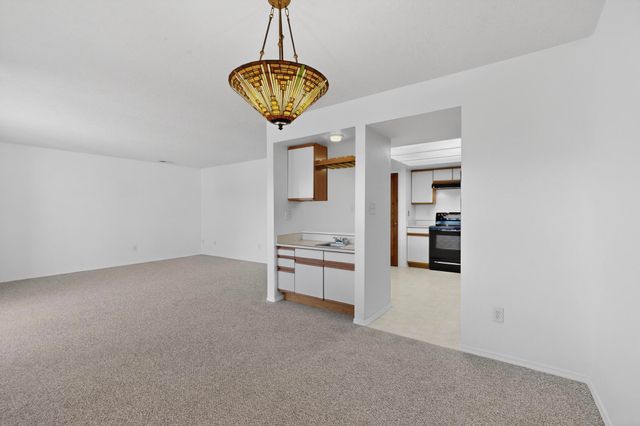 823 Country Club Drive SE 1B, Rio Rancho, NM 87124