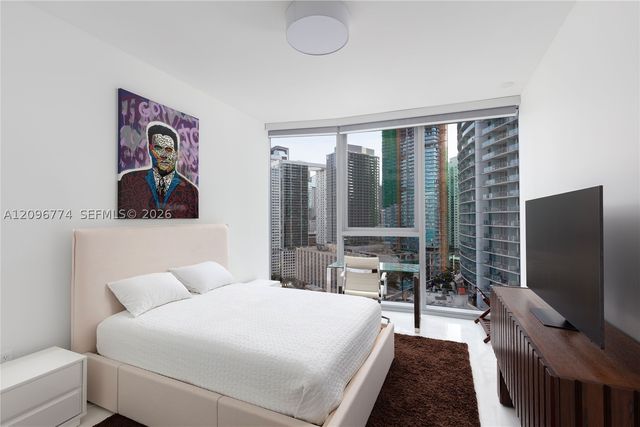 300 S Biscayne Blvd Way 2107, Miami, FL 33131