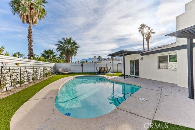 2564 N Aurora Drive, Palm Springs, CA 92262