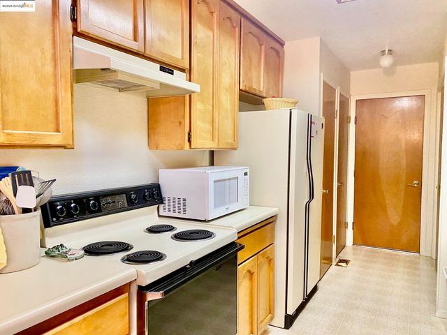 13133 Mohrmann St, Groveland, CA 95321