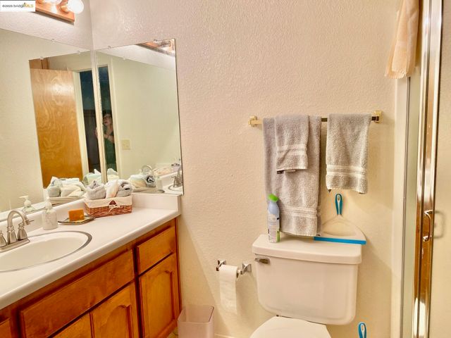 13133 Mohrmann St, Groveland, CA 95321