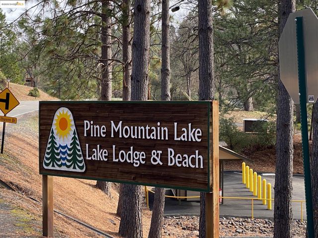 13133 Mohrmann St, Groveland, CA 95321