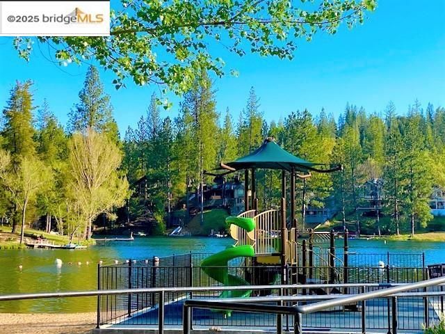 13133 Mohrmann St, Groveland, CA 95321