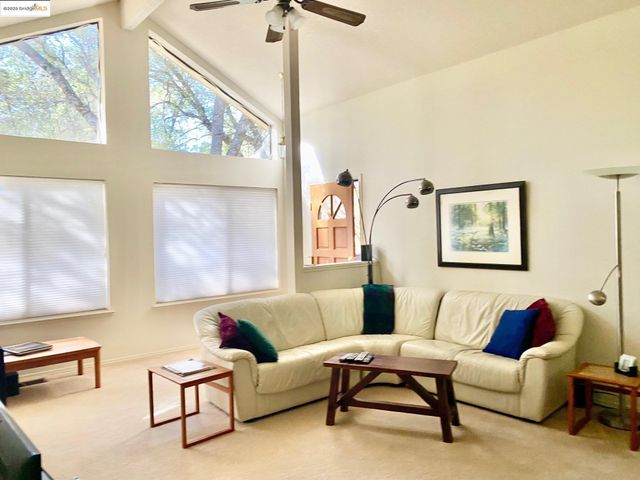 13133 Mohrmann St, Groveland, CA 95321