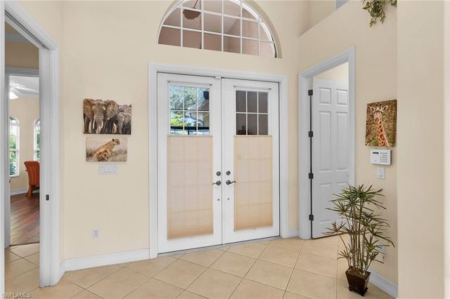6718 Crowned Eagle LN, Naples, FL 34113