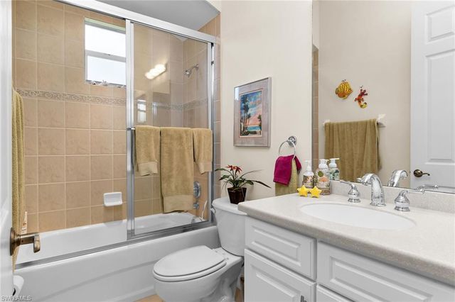 6718 Crowned Eagle LN, Naples, FL 34113