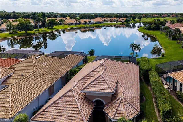 6718 Crowned Eagle LN, Naples, FL 34113