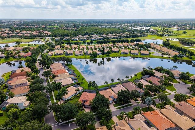 6718 Crowned Eagle LN, Naples, FL 34113
