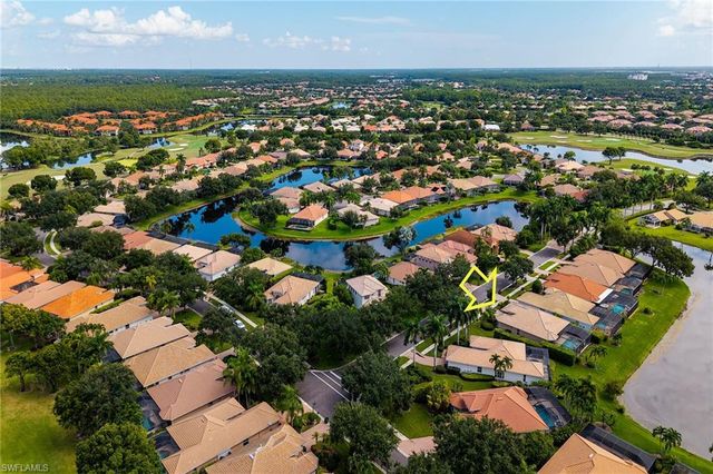 6718 Crowned Eagle LN, Naples, FL 34113