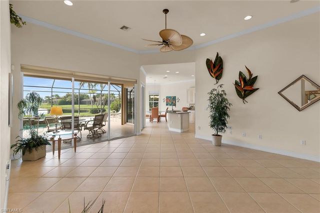 6718 Crowned Eagle LN, Naples, FL 34113