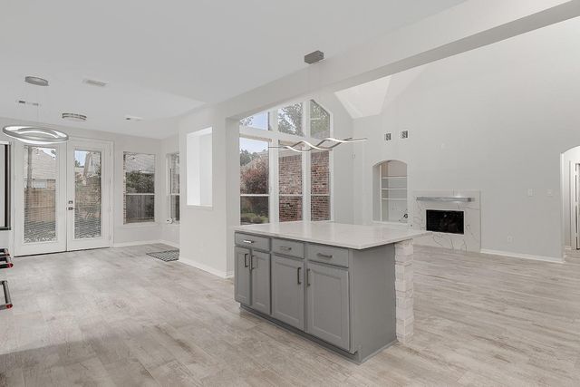 83 French Oaks, The Woodlands, TX 77382