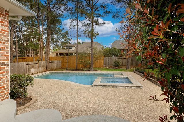 83 French Oaks, The Woodlands, TX 77382
