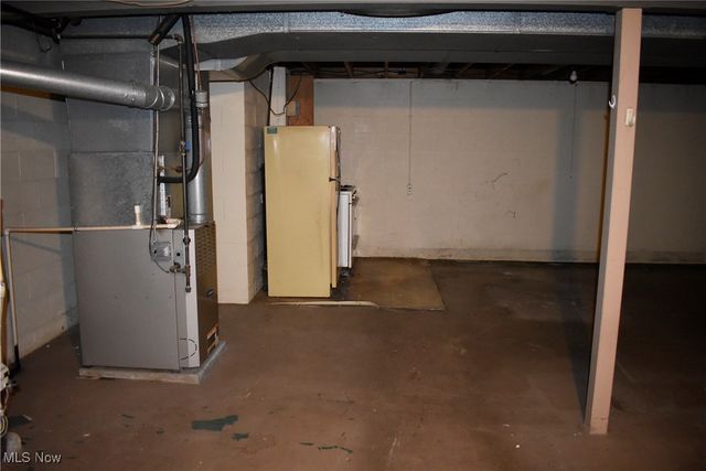 1649 Lancaster Drive, Youngstown, OH 44511