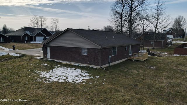 309 River Cliff Blvd, Brandenburg, KY 40108