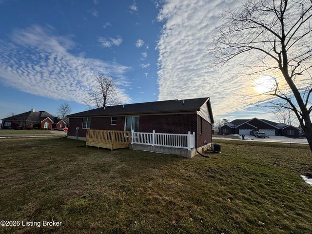 309 River Cliff Blvd, Brandenburg, KY 40108