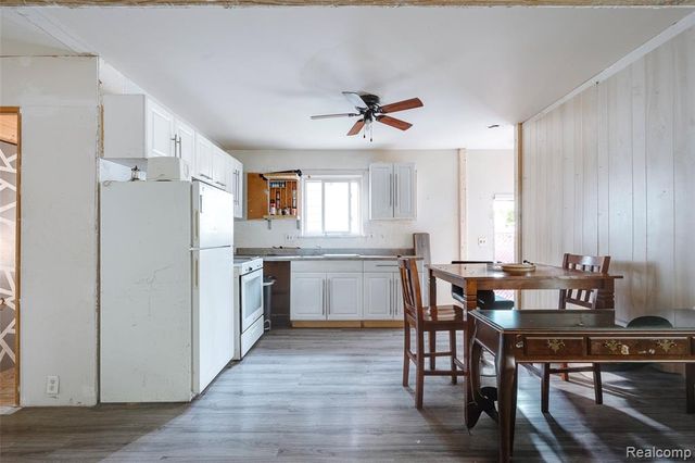 1921 Hanford Avenue, Lincoln Park, MI 48146