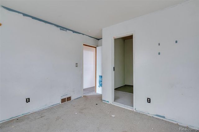 1921 Hanford Avenue, Lincoln Park, MI 48146