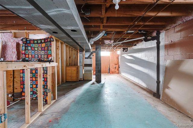 1921 Hanford Avenue, Lincoln Park, MI 48146