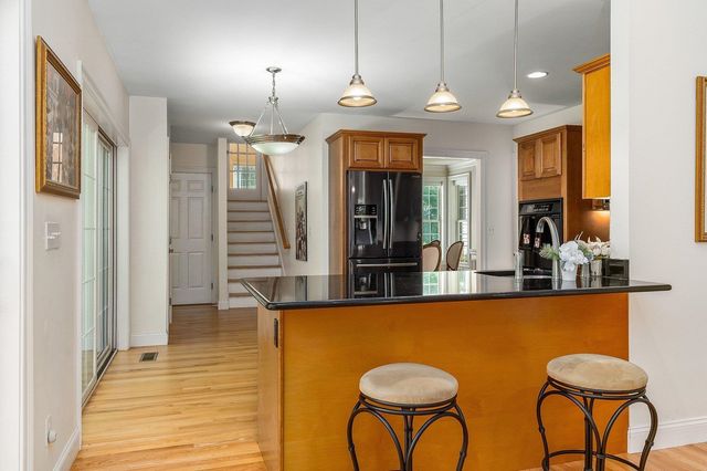 9 Katie Lane, Hampton, NH 03842