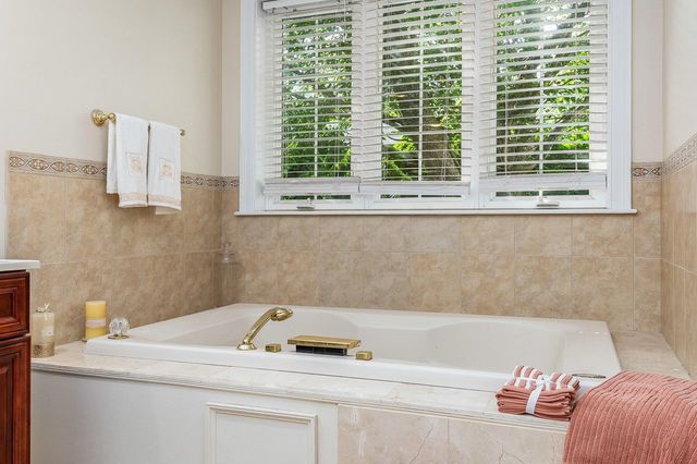 9 Katie Lane, Hampton, NH 03842