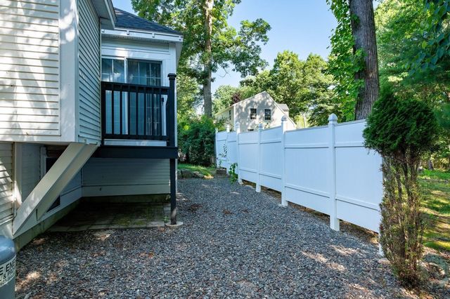 9 Katie Lane, Hampton, NH 03842