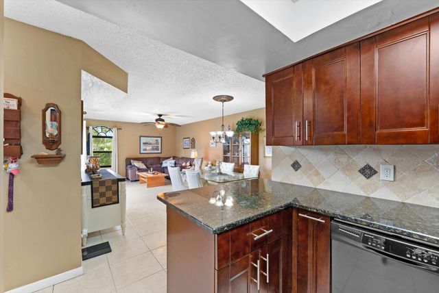 4240 Village Drive D, Delray Beach, FL 33445