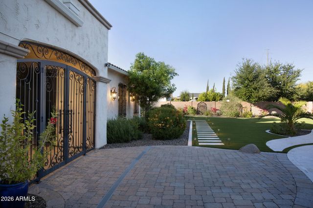 4547 S Banning Drive, Gilbert, AZ 85297