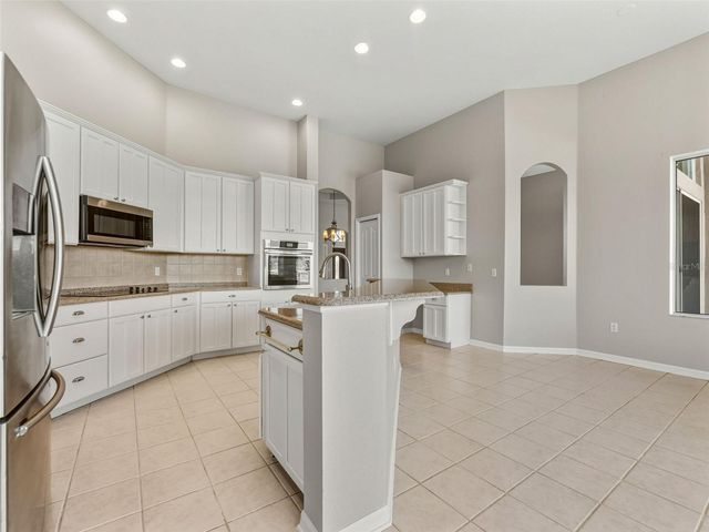 6107 COGNAC CIRCLE, Lutz, FL 33558