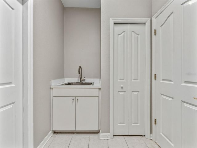 6107 COGNAC CIRCLE, Lutz, FL 33558