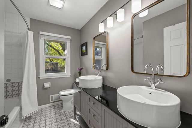 5116 Millpond Place, Edina, MN 55436