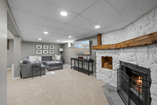 5116 Millpond Place, Edina, MN 55436