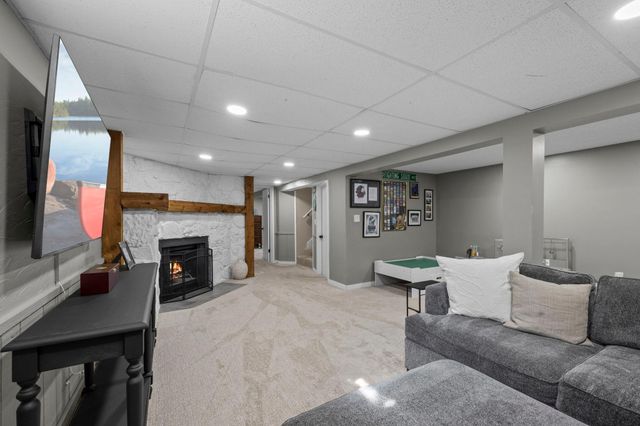 5116 Millpond Place, Edina, MN 55436
