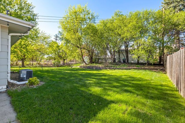 5116 Millpond Place, Edina, MN 55436
